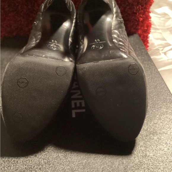 SOLD.!!!! Chanel “BOTTINES” Black Quilted Leather Ankle Booties $PRICE DROP⬇️ - Picture 3 of 9